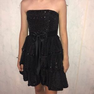 black sequin homecoming dress.